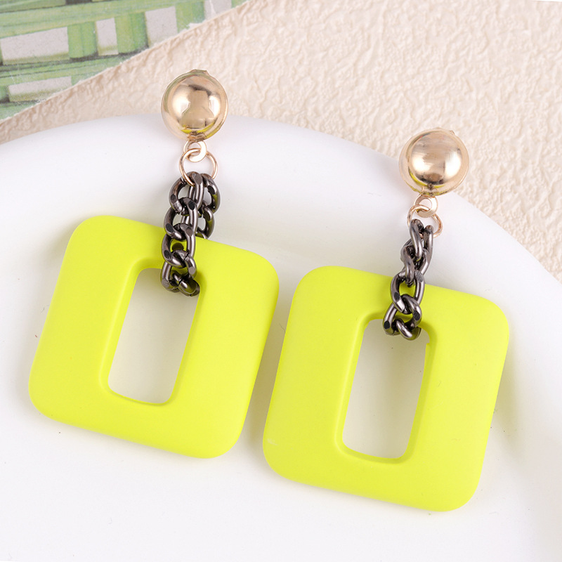 Aretes cuadrados exagerados pernos acrílicos europeos y estadounidenses diseñados con cadenas esmeriladas retro simple pendientes joyas para orejas mujeres