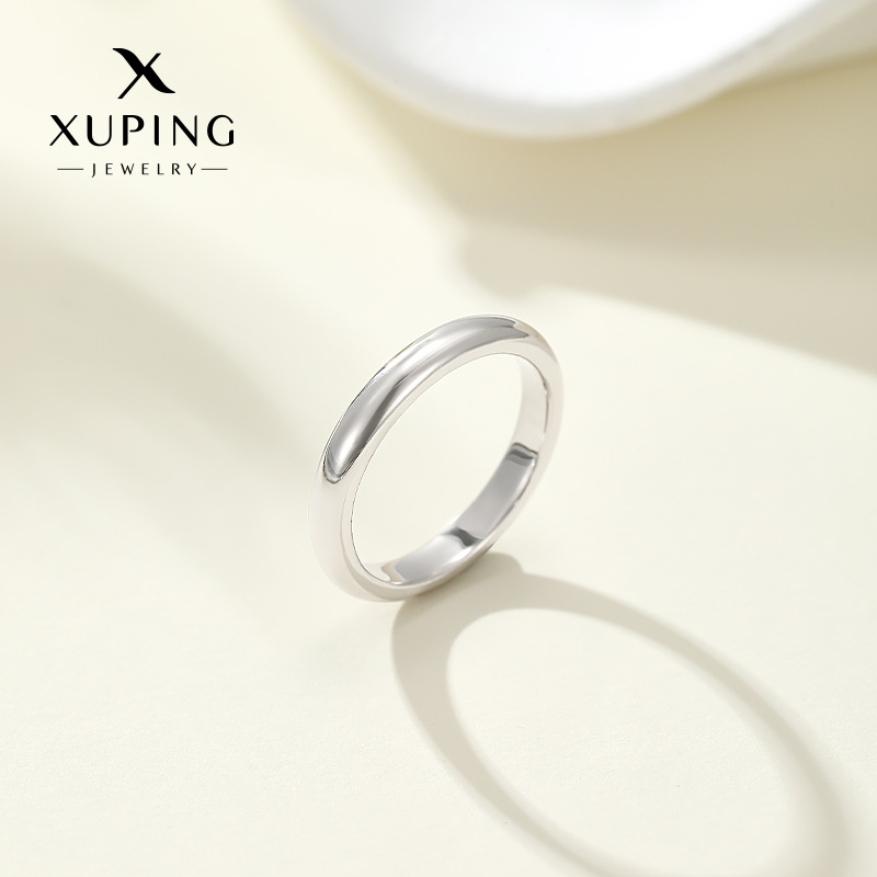 Xuping Shake sonido de mano rápida con anillo de pareja de anillo de anillo de nicho simple coreano para hombres y mujeres