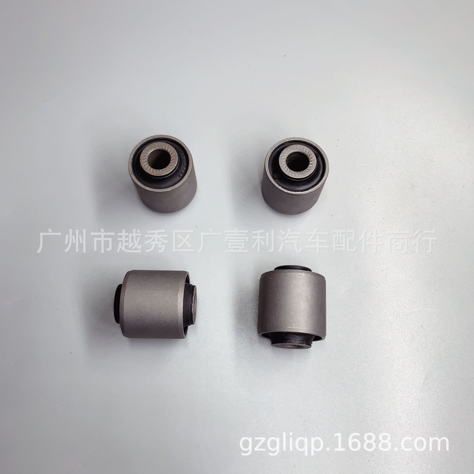 Suitable for 48725-24100 48726-0n010 48725-30190 RAV4 rear pull rod rubber sleeve