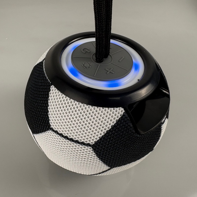 Modelo privado transfronterizo de alta gama creativo de la Copa del Mundo de fútbol sonido redondo tela altavoz Bluetooth portátil subwoofer portátil