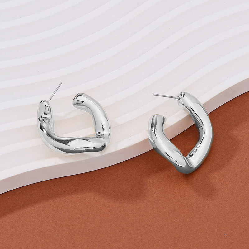 Europäischer und amerikanischer grenzüberschreitender Schmuck, versilbertes Kupfer, extravaganter, unregelmäßiger, ringförmiger Modeschmuck für Pendler_voghion.com