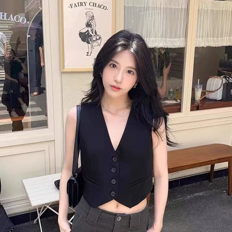 Черный костюм, жилет, куртка для женщин, новинка лета 2024, корейский стиль, свободный жилет без рукавов, короткий тонкий зажим для пони