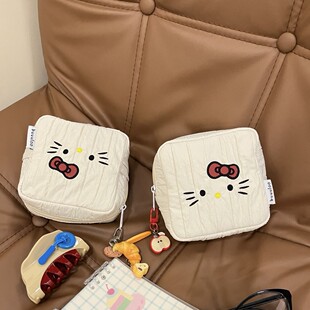 �¿�ԭ���̽�kitty���y������ɫ��о�q�������ռ{�ڼt���CС����