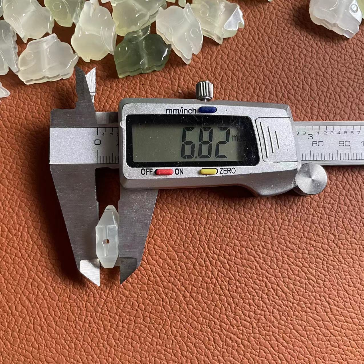 岫玉兔子小挂件