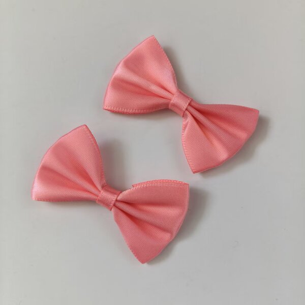 Solid color bow tie with bow