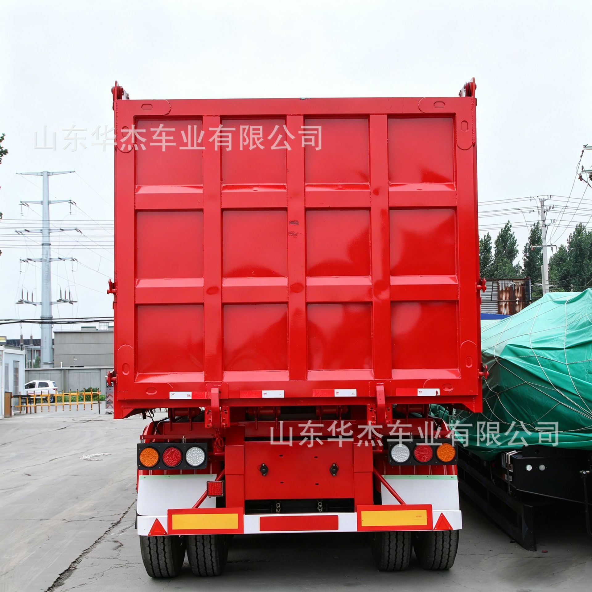 Cross-border African and Southeast Asian 380-horsepower 6*4 dump truck, Howo self-unloading truck, construction soil transport vehicle
