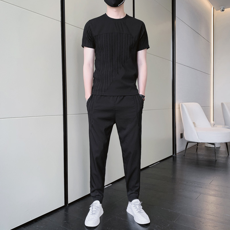 Trendy men's short-sleeved t-shirt, loose fit, versatile, stylish, patchwork design, youthful look, style 8609.