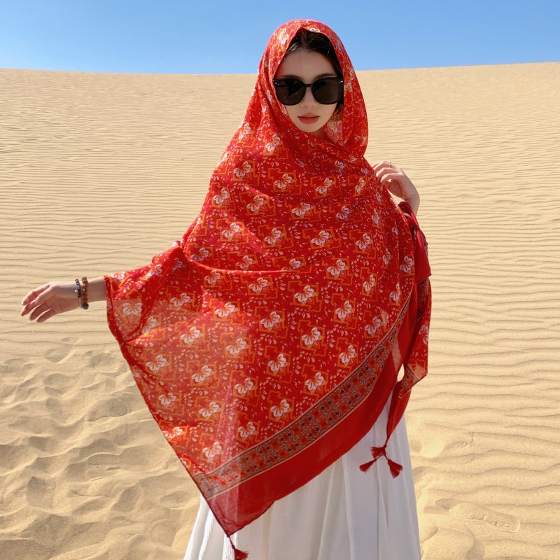 Estilo étnico retro rojo pequeña flor de viaje protector solar chal de algodón y lino siente bufanda de seda primavera y otoño delgada Toalla de playa al aire libre