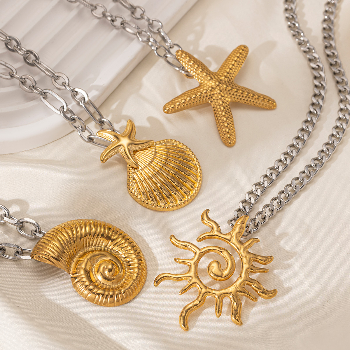 Tena collar de acero inoxidable europeo y americano, cadena femenina que no se desvanece, cadena cubana, concha, estrella de mar, collar de sol, tendencia salvaje