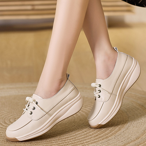 35-44 large size foreign trade mother's shoes autumn new style comfortable soft bottom soft surface breathable white shoes casual rocking shoes