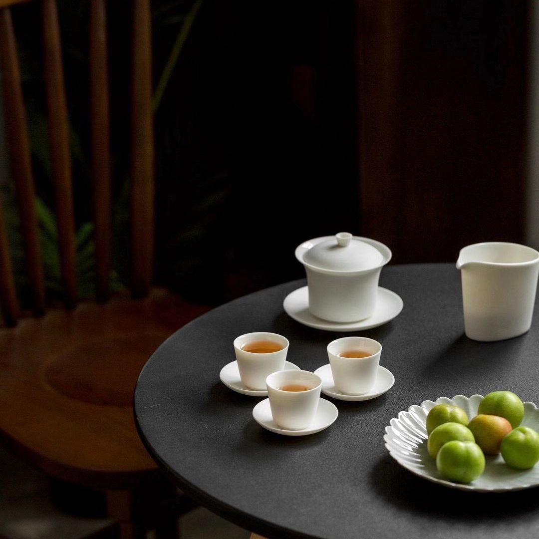 Juego de taza de té justa de tazón blanco de luna nuevo juego de té de Kung Fu chino juego de caja de regalo reunión de oficina regalo hecho a mano