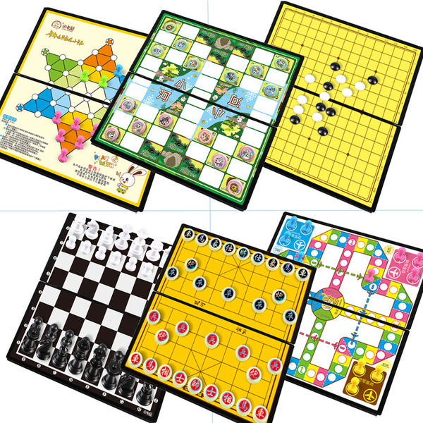 Magnetic folding Gomoku