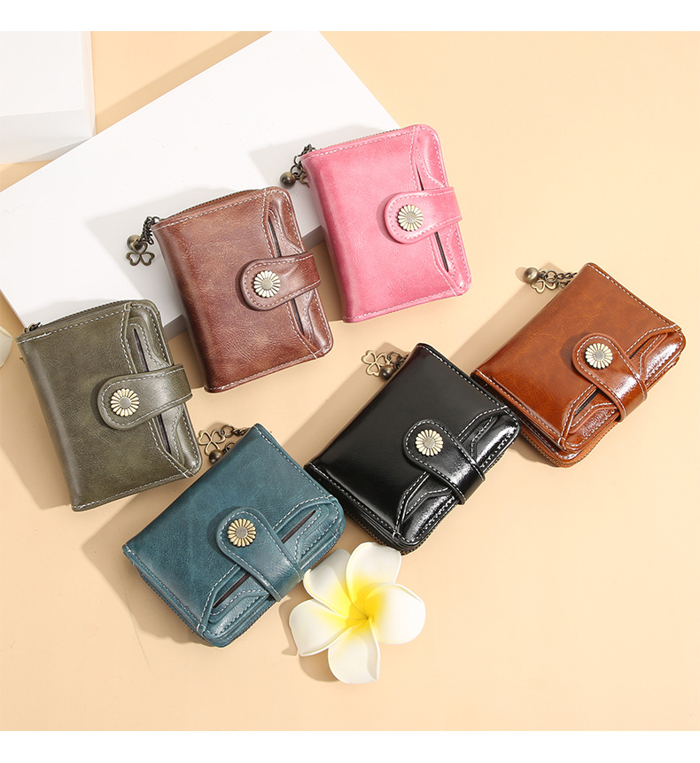 Women's Solid Color Pu Leather Buckle Wallets display picture 14