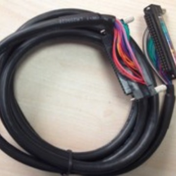 A6TBXY36 三菱Q L系列端子台 PLC电缆 40针FCN40P AC10TB (1米)