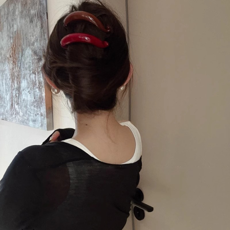 Anchor rojo torcido clip para el cabello de la cabeza de la mujer detrás de la cabeza de banano tocado de cabello de caballo de cabello de cabello