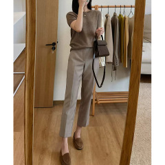 現物メーカーの卸売りパイプのスーツのズボンの女性の新型のゆったりしているストレートのズボンの高腰はやせている職業の9分のカジュアルなズボンを現します。