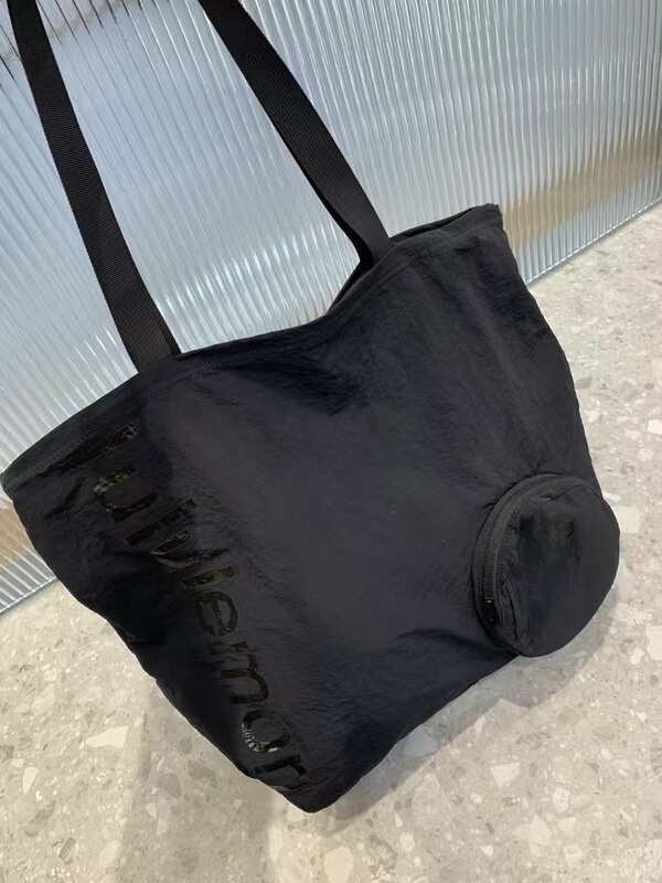 Lulu Packable Large Tote Bag 30L超轻可收纳防水单肩包托特包潮|undefined