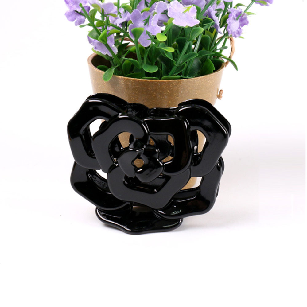 Bright black flowers 7.2cm