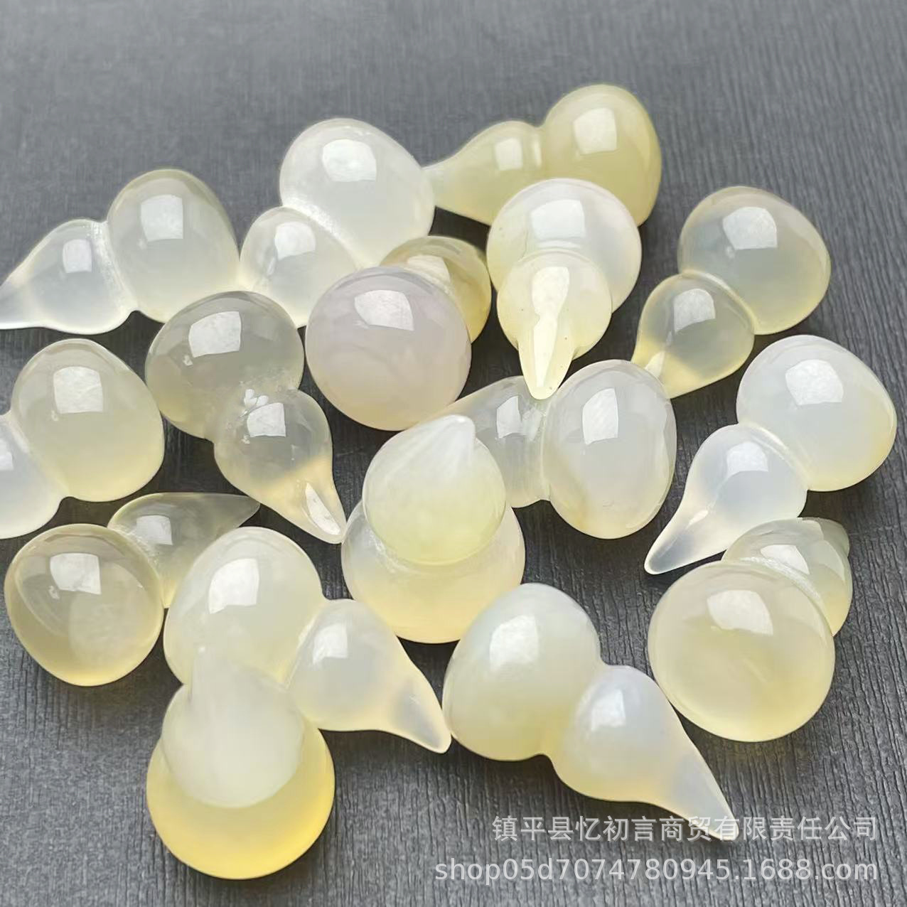 天然俏色玛瑙歪头葫芦 23*13mm可手工DIY手机挂钥匙挂车挂等配饰