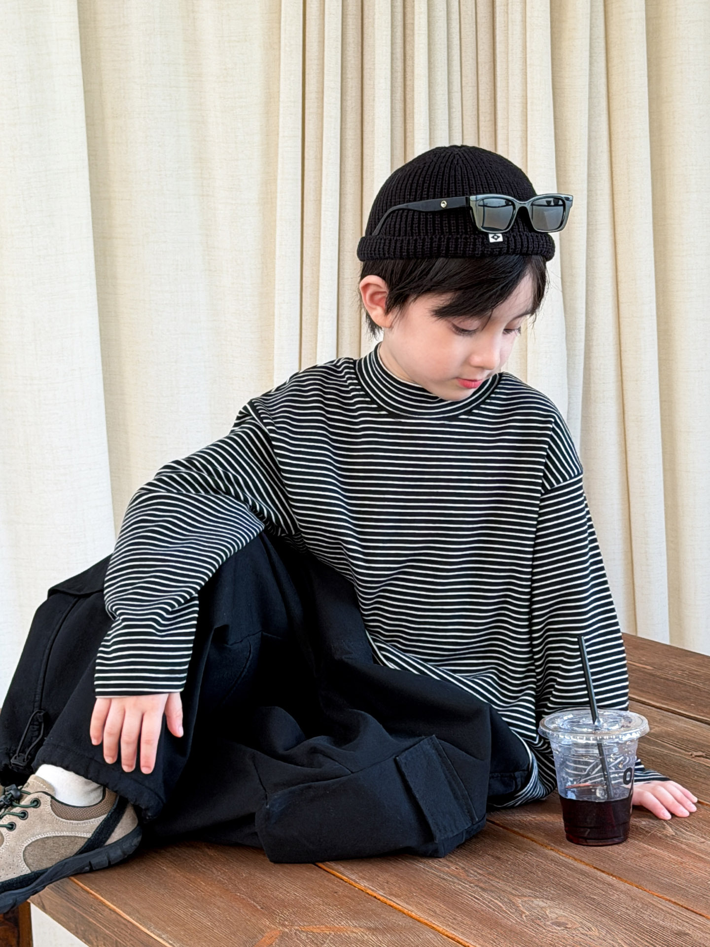 Ropa infantil para niños camiseta de cuello medio alto para niños camiseta de mangas largas engrosada otoño y invierno nueva chaqueta cálida en el interior de la moda T