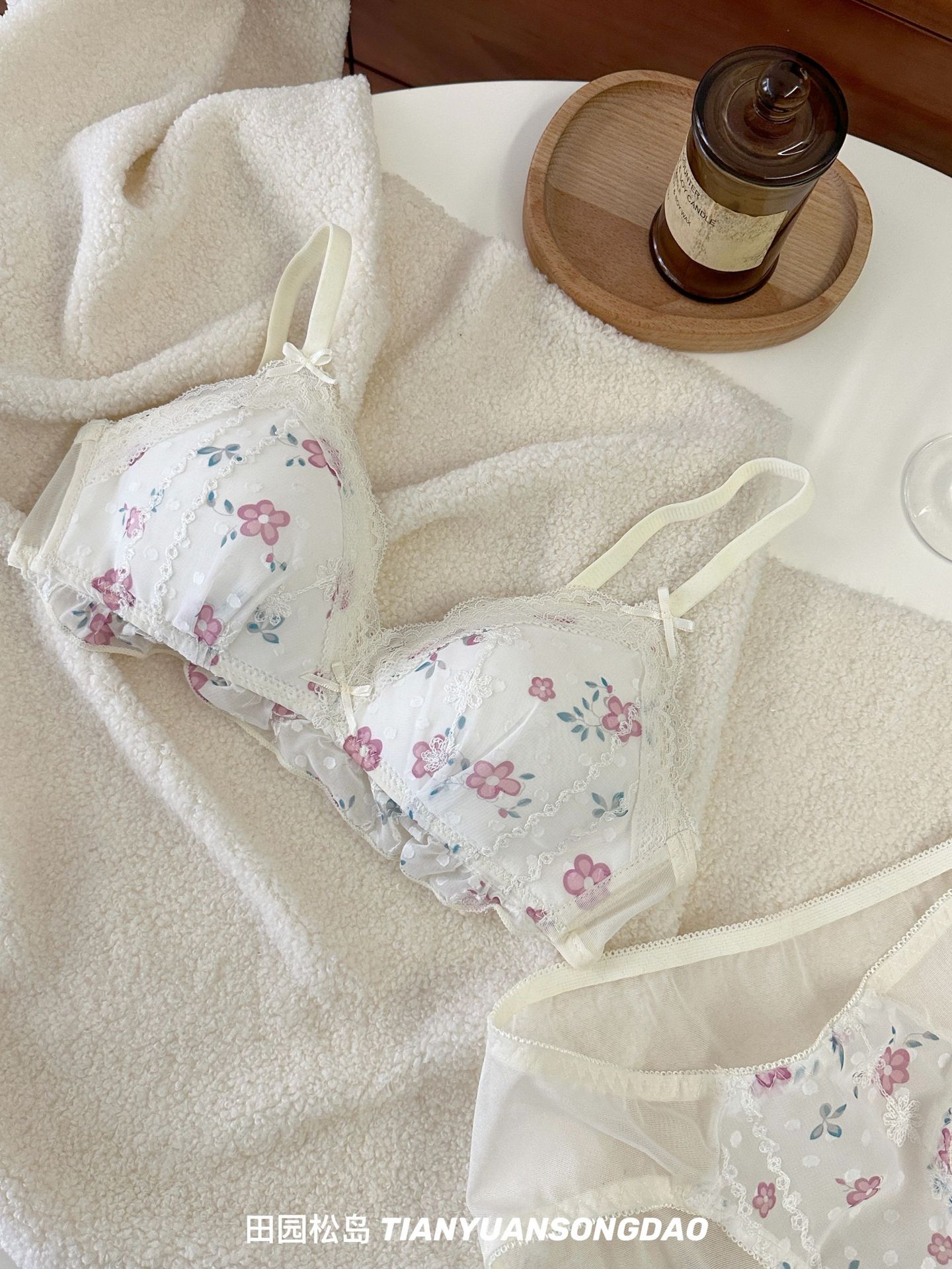 Venta directa de fábrica Comercio electrónico transfronterizo Sudeste de Asia Vietnam Tailandia Ladies French French French French French French Small Breast Lencería de sujetador