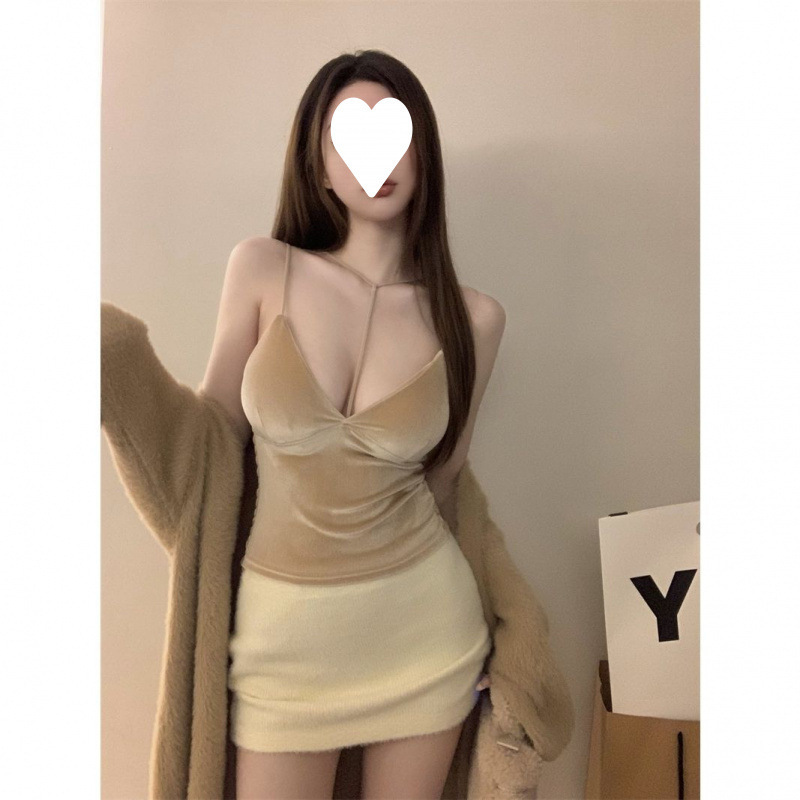 Plus-Size Women's Clothing for Chubby Girls, New Slim-Fit Halter Neck Tank Top, Sexy Hot Girl Inner Wear with Beautiful Back Design Plus-Size Women's Clothing for Chubby Girls, New Slim-Fit Halter Neck Tank Top, Sexy Hot Girl Inner Wear with Beautiful Back Design