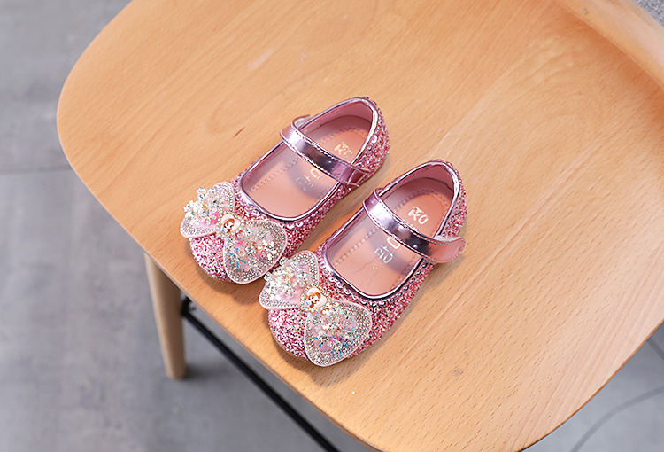 2024 frühjahr Neue Mädchen Mode Wasser Ziegel Cartoon Prinzessin Schuhe Koreanische Version Kleines Mädchen Pailletten Leder Schuhe Weichen Boden Baby Schuhe_voghion.com