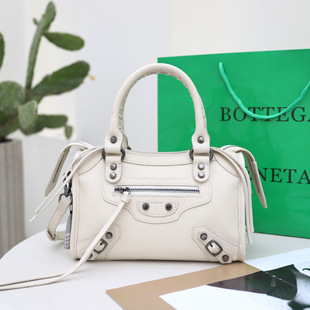 �¿�羳���Q�͹��TᔙC܇����ƤŮ�����^�����K�r�г��μ�б���