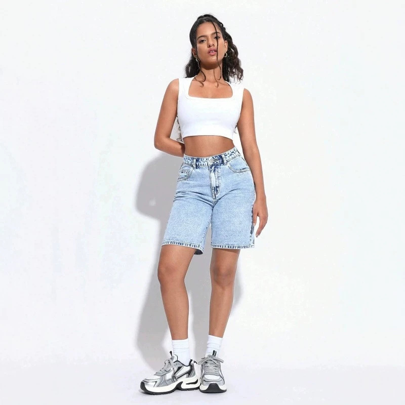 European and American high-waisted washed denim shorts for women, summer Hong Kong style loose straight fashion versatile solid color denim mid-length pants European and American high-waisted washed denim shorts for women, summer Hong Kong style loose straight fashion versatile solid color denim mid-length pants