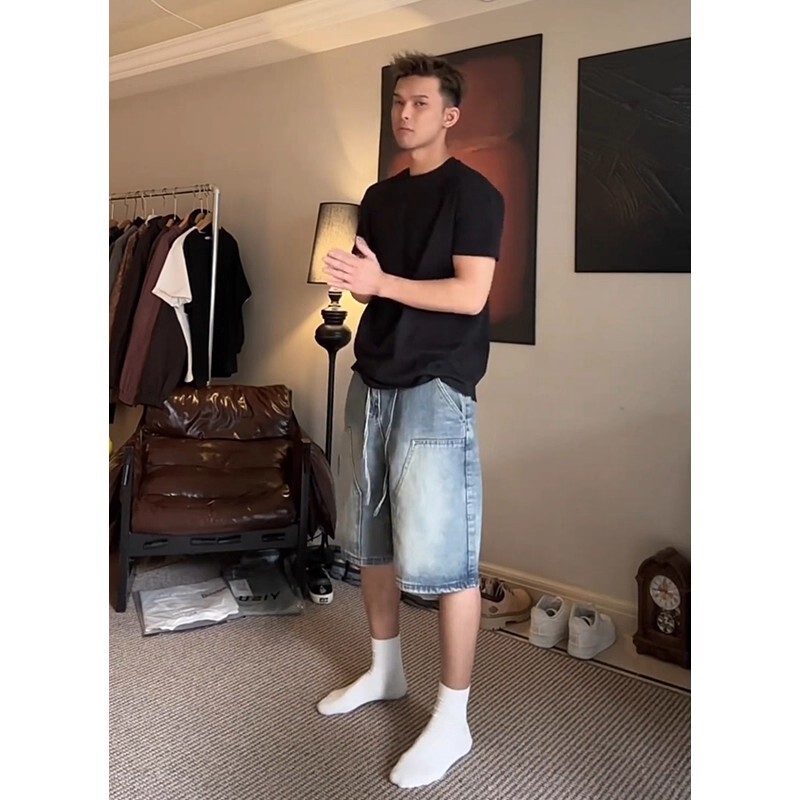 American high street fashion brand men's large pocket denim shorts, 2026 summer new style, loose straight-leg mid-length pants American high street fashion brand men's large pocket denim shorts, 2026 summer new style, loose straight-leg mid-length pants