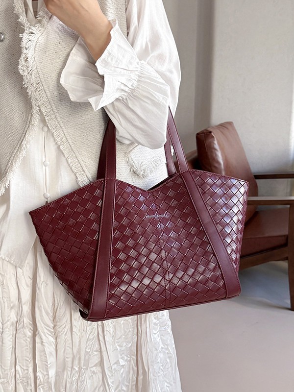 Nuevo bolso Tote marca de bolso plano tejido bolso de hombro de gran capacidad de mujer moda versátil bolso de brazo de viaje