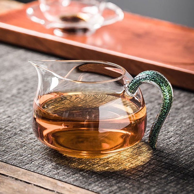 Taiwanese Tamaryokki Glass Tea Cup with Tea Strainer Set, Side Handle Divided Tea Server, Large Capacity Japanese Tea Ware