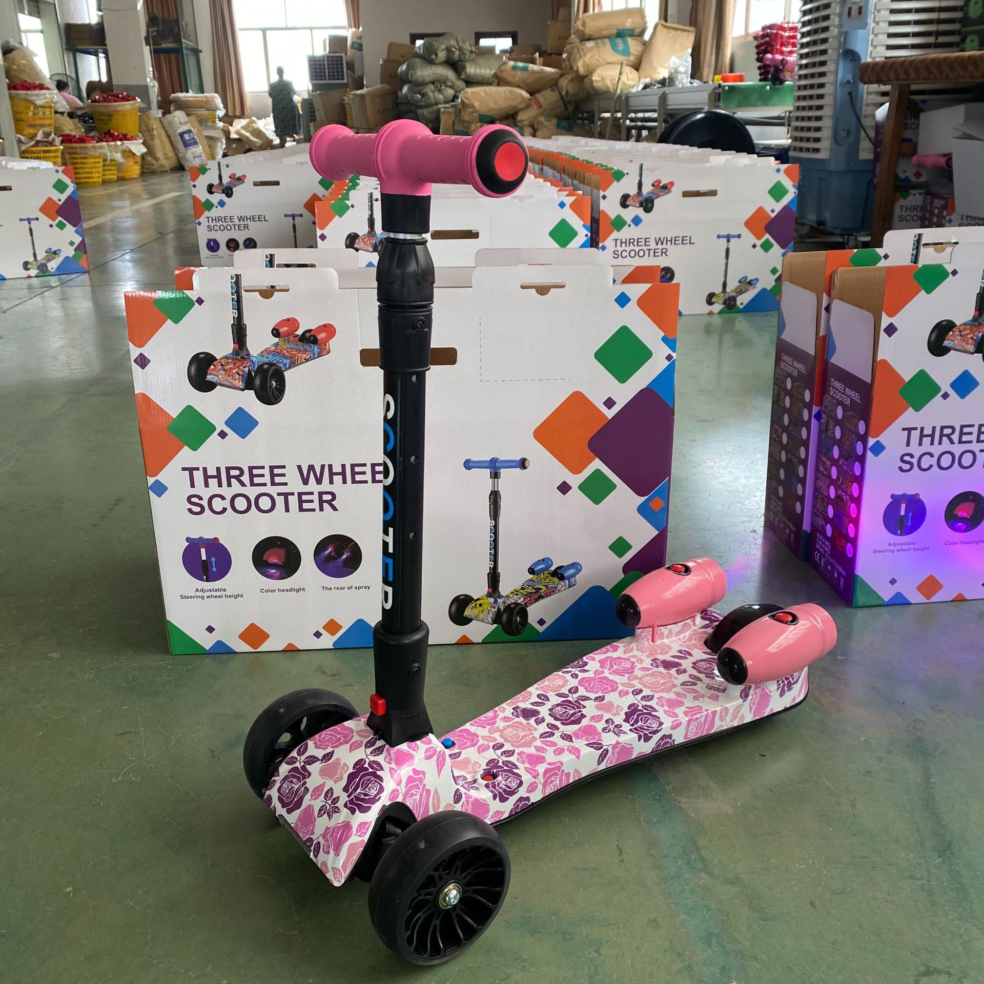 Wholesale Manufacturer Children's Toy Spray Scooter Skating Scooter Drift Scooter Kids Toy Spray Scooter