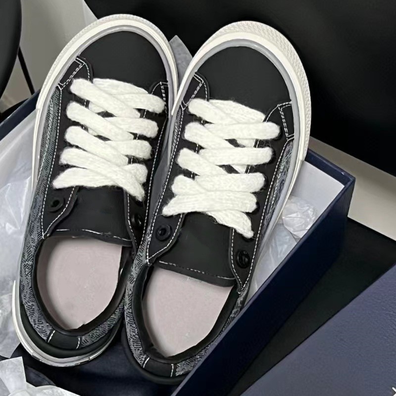 2024 neue trendige Paarschuhe in Übergröße, vielseitige runde Zehenpartie, farbblockierte dicke Sohle, sportliche weiße Freizeitschuhe_voghion.com