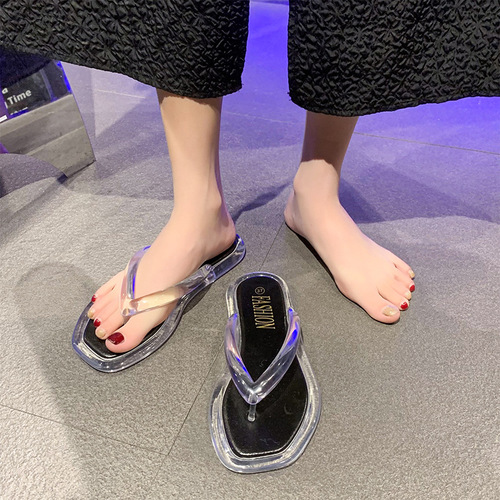 Cross-border exclusive Korean version of Internet celebrity beach flip-flops. Versatile jelly outer wear transparent double color block flip-flops for women.