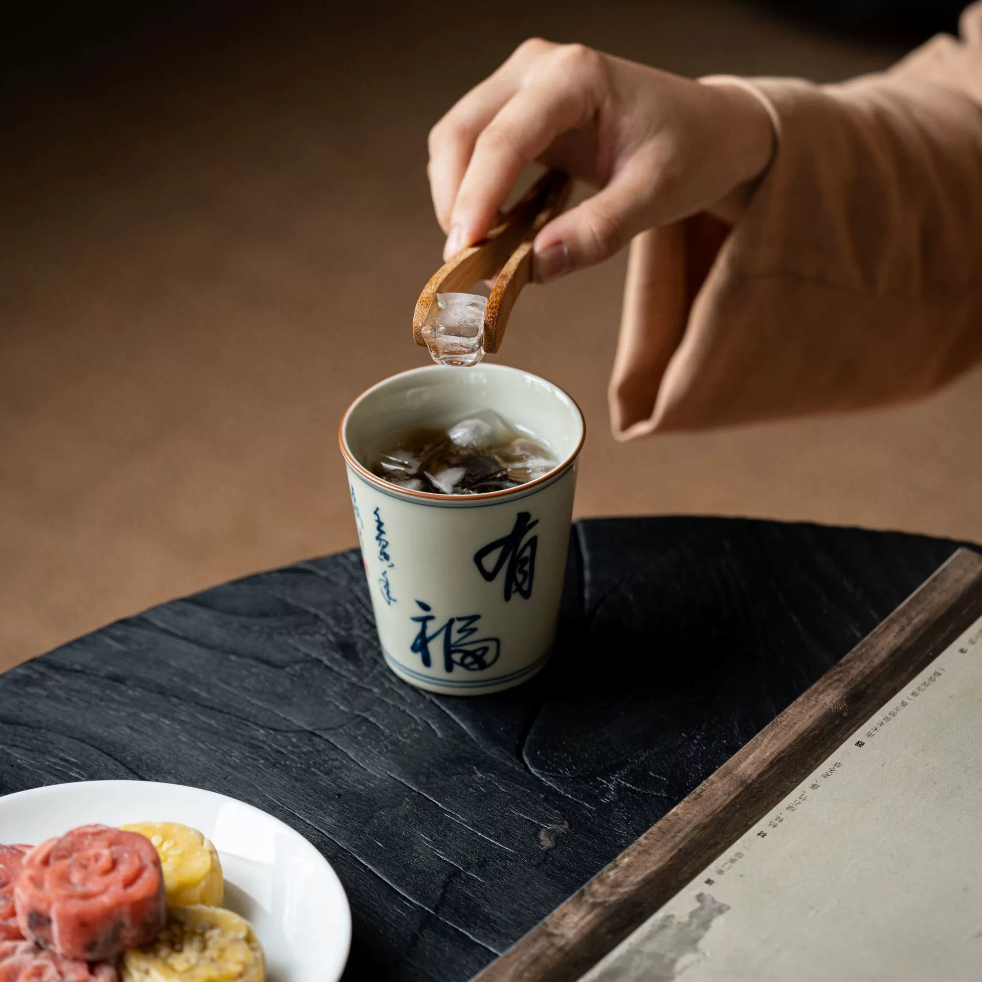 Потрясение по-английски: 'Retro Master Cup Drink Teasting Teasting Teasting Teasting Teasting Teasting Cup Handwritten Ceramics Cup home small tea ceremony cup wholesale'
