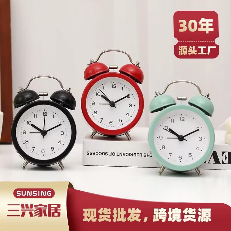 ��������ѷ��ͨ���Ӷ�ͯѧ����Ů��ʱ�Ӿ�������ҹ�ⴲͷ������