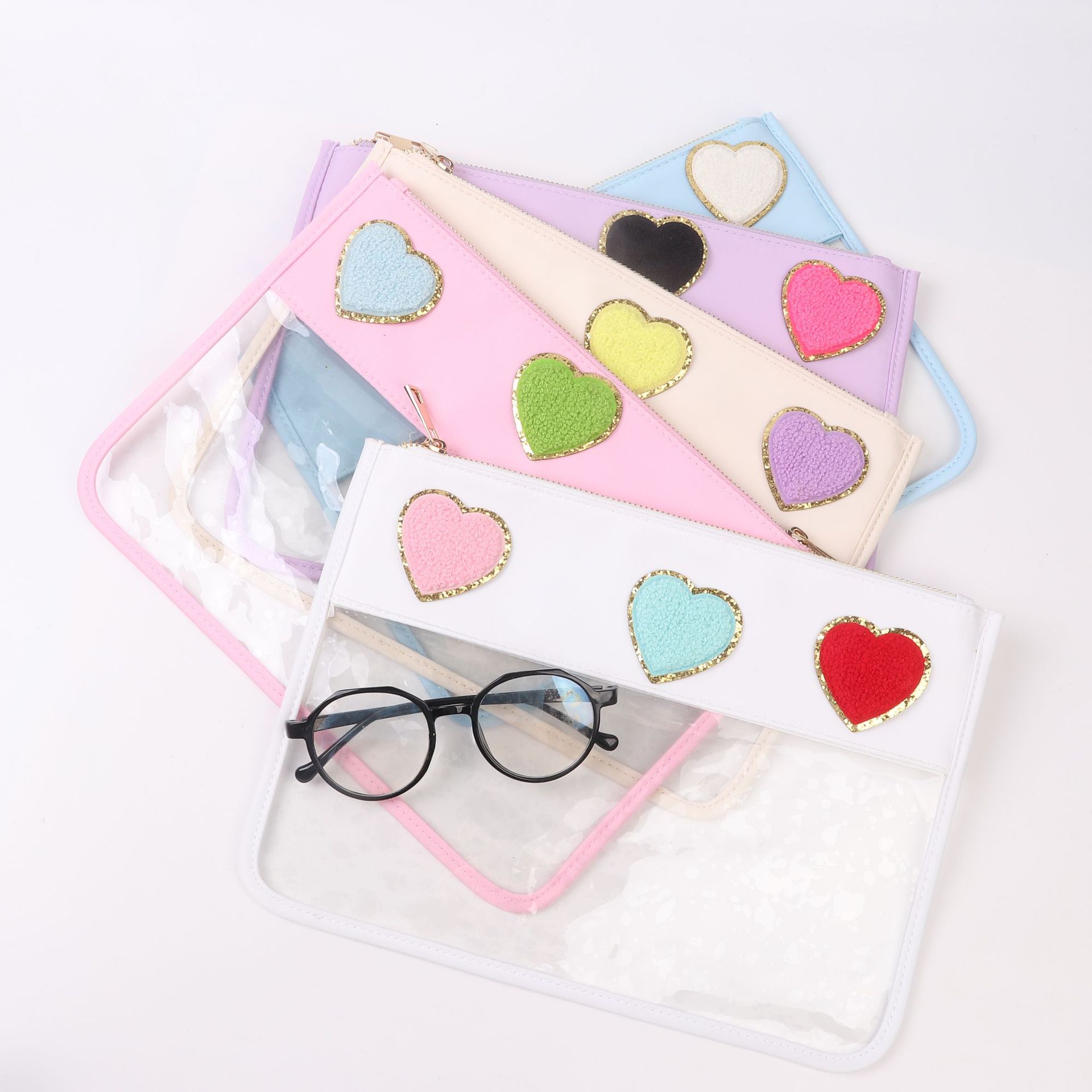 现货跨境金边格利特爱心刺绣背胶自粘胶款毛巾绣刺绣补丁贴