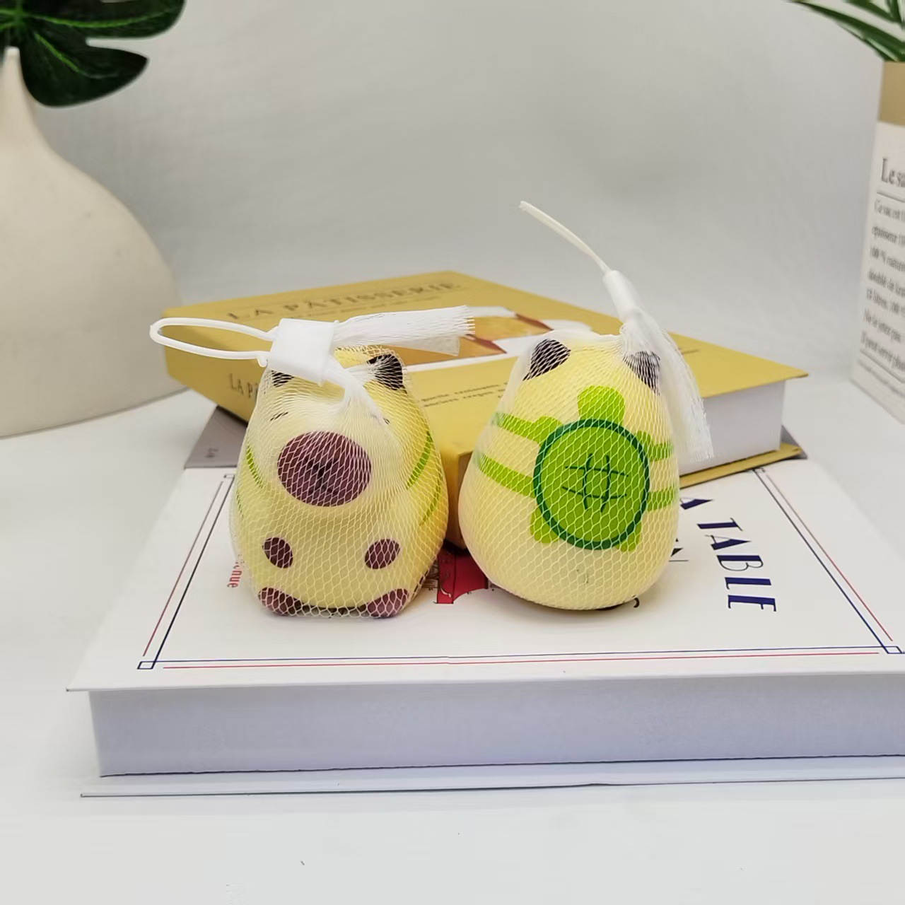 Wahaha ADcalcio pellizcando la botella de música juguete rebote lento descompresión ventilación bebida exprimida suave personalizada para niños