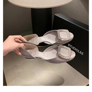 ���ы�ͬ�� 2025�ļ��¿�r����Ů�A�^���\���п�ƽ�׆�ЬŮ