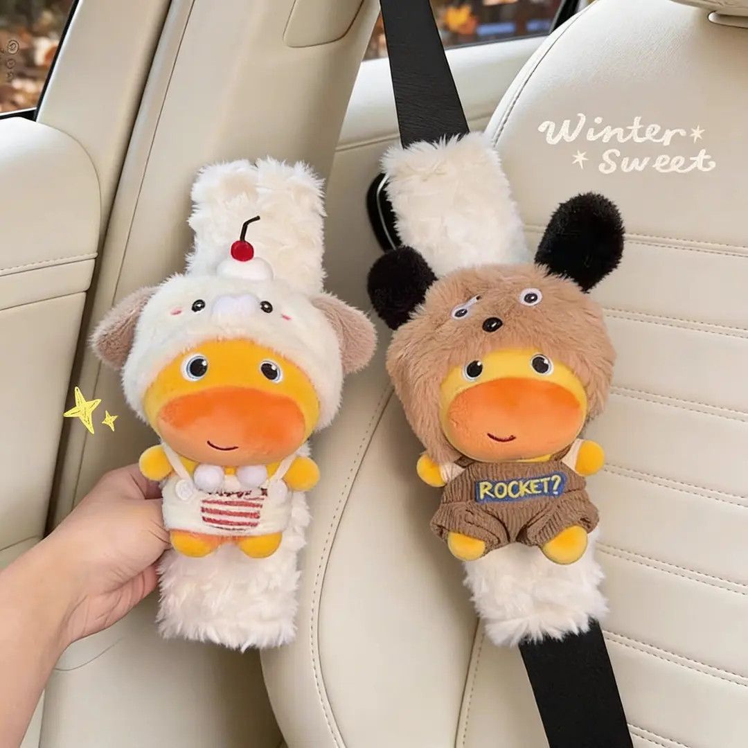 Capybara Lulu Car Seatbelt Shoulder Pads, a Pair of Couple's Seatbelt Anti-Wear Covers, Car Interior Decorations for Female Drivers