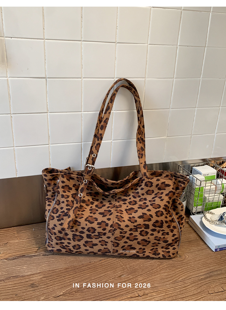 Niche Handheld Shoulder Bag New Zipper Large Capacity Tote Bag Trendy_voghion.com