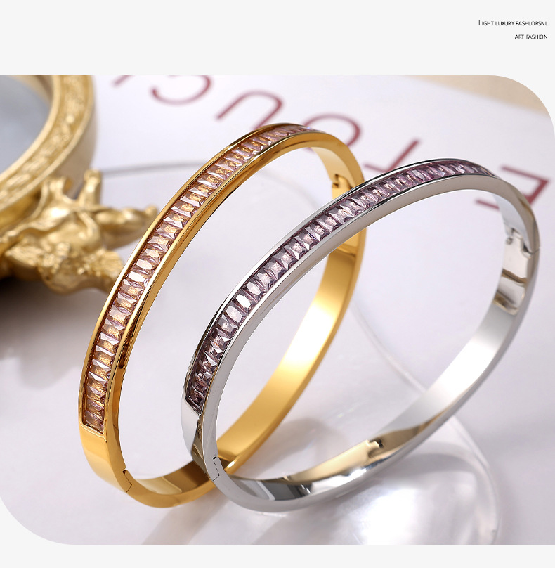 1 Piece Quantity PVD Coated Real Gold Plated Solid Color Titanium Steel Casual Elegant Lady Waterproof Non Tarnish Titanium Steel Bangle
