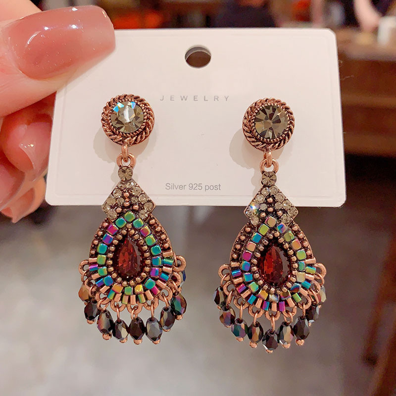 1 Pair Vintage Style Water Droplets Tassel Plating Inlay Copper Zircon Gold Plated Drop Earrings display picture 1