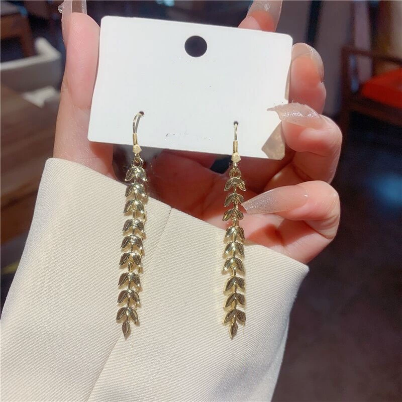 Серьги асимметричные с кисточкой, 925 серебро, игла, корейский стиль элегантный минимализм