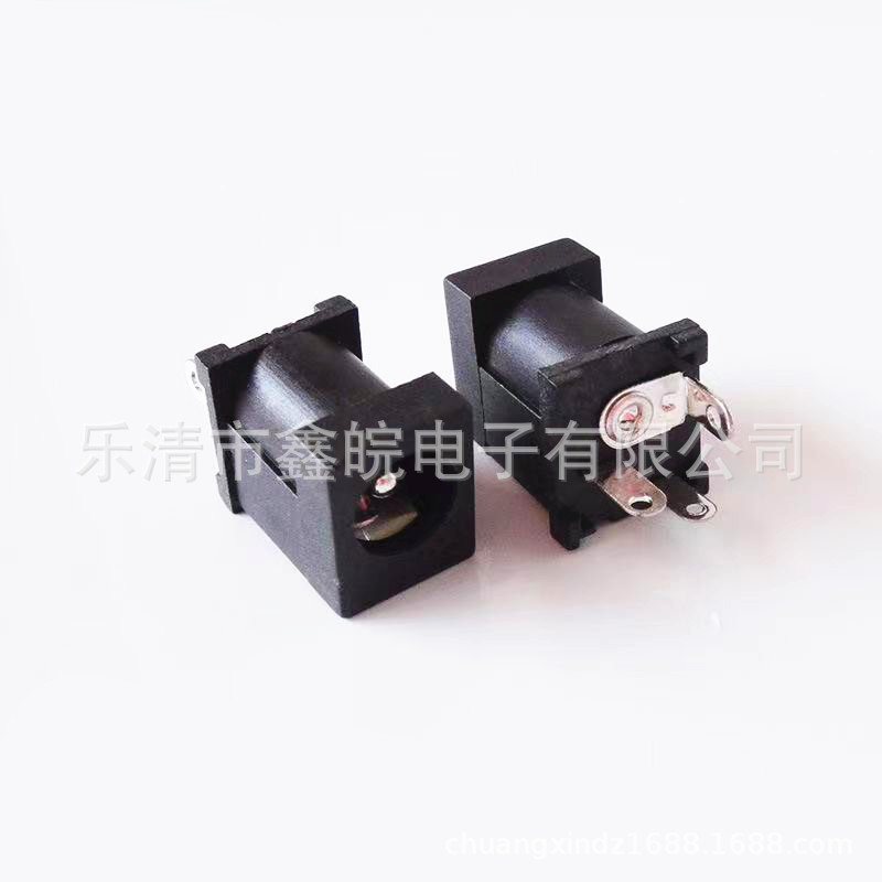 供应DC012A电源插座 三脚立式DC充电插座5525/5521