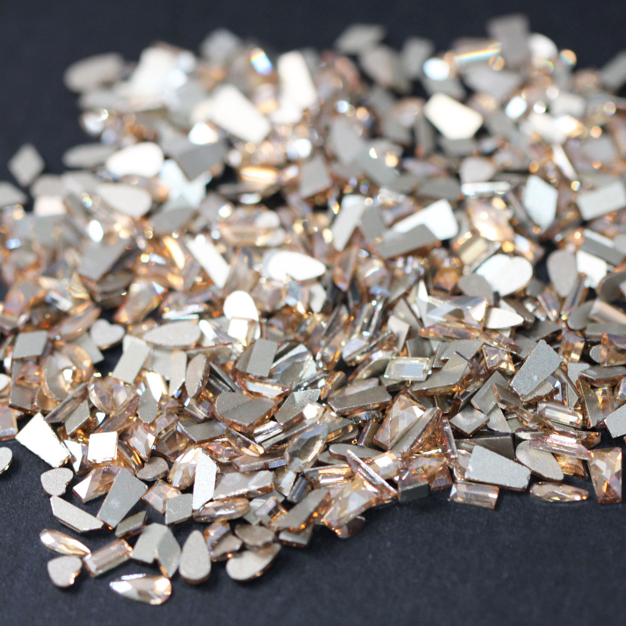 Champaña mini pequeño marrón plano nuevo diamante de manicura perforación de malla de diamante rojo brillante joyería de manicura