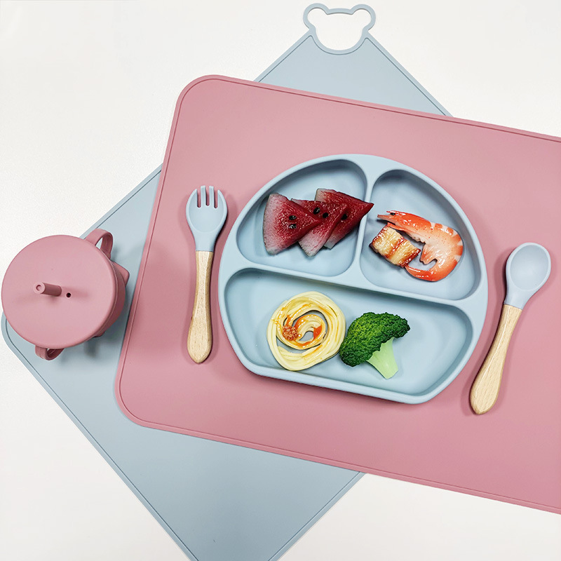 Silicone Baby Feeding Set - Family Meal Time