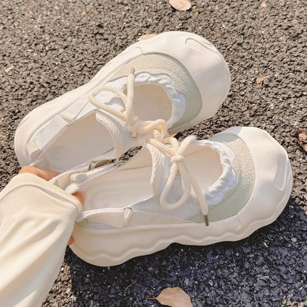 Zapatos de verano huecos y transpirables de mujer sandalias gruesas puff zapatos blancos con zapatos de falda zapatos deportivos casuales zapatos de skate