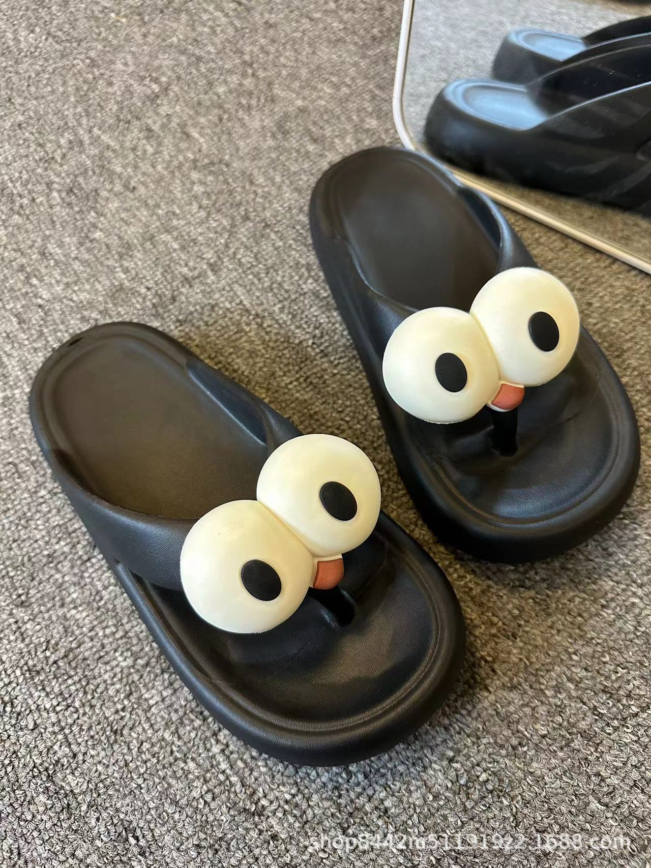 Arrastre de dibujos animados divertido en verano 2023 interior y exterior con Playa universal para hombres y mujeres, lindo Fondo grueso, cómodo ojos grandes